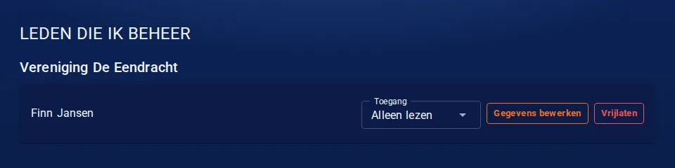 Wat een ouder in TotumTeams ziet: het kind dat ze beheren, het toegangsniveau van het kind en de knoppen om dat te wijzigen
